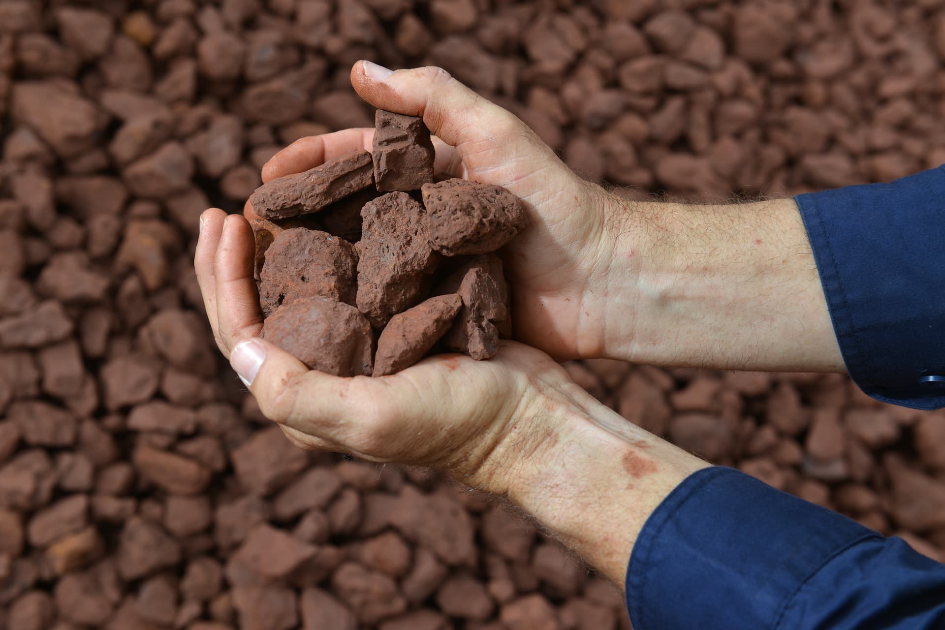 Crossover 5 Ensures Competitive Pricing for High-Grade Iron Ore