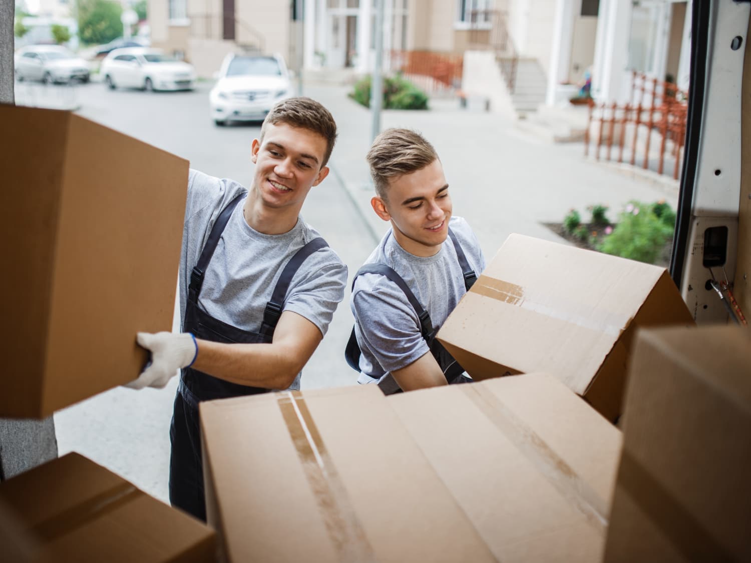 GoPro Moving &amp; Delivery: Calgary Movers Offering Customized Moving Plans