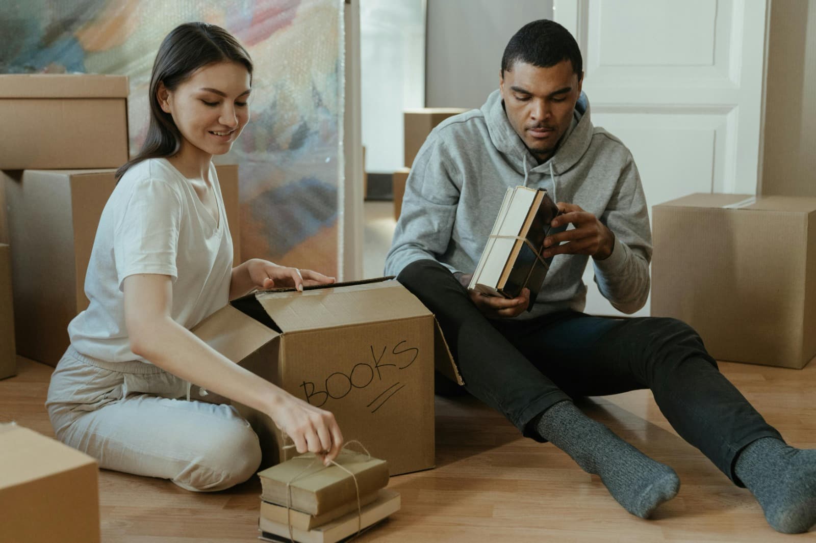 How Much Does It Cost to Ship Personal Belongings from UK to USA?