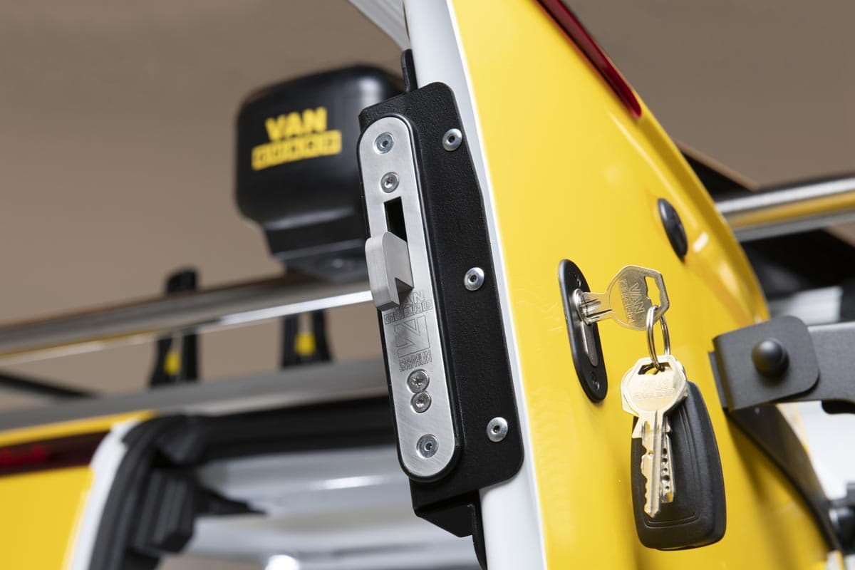 Chiusure di sicurezza per porte furgoni: protezione completa per ogni marca