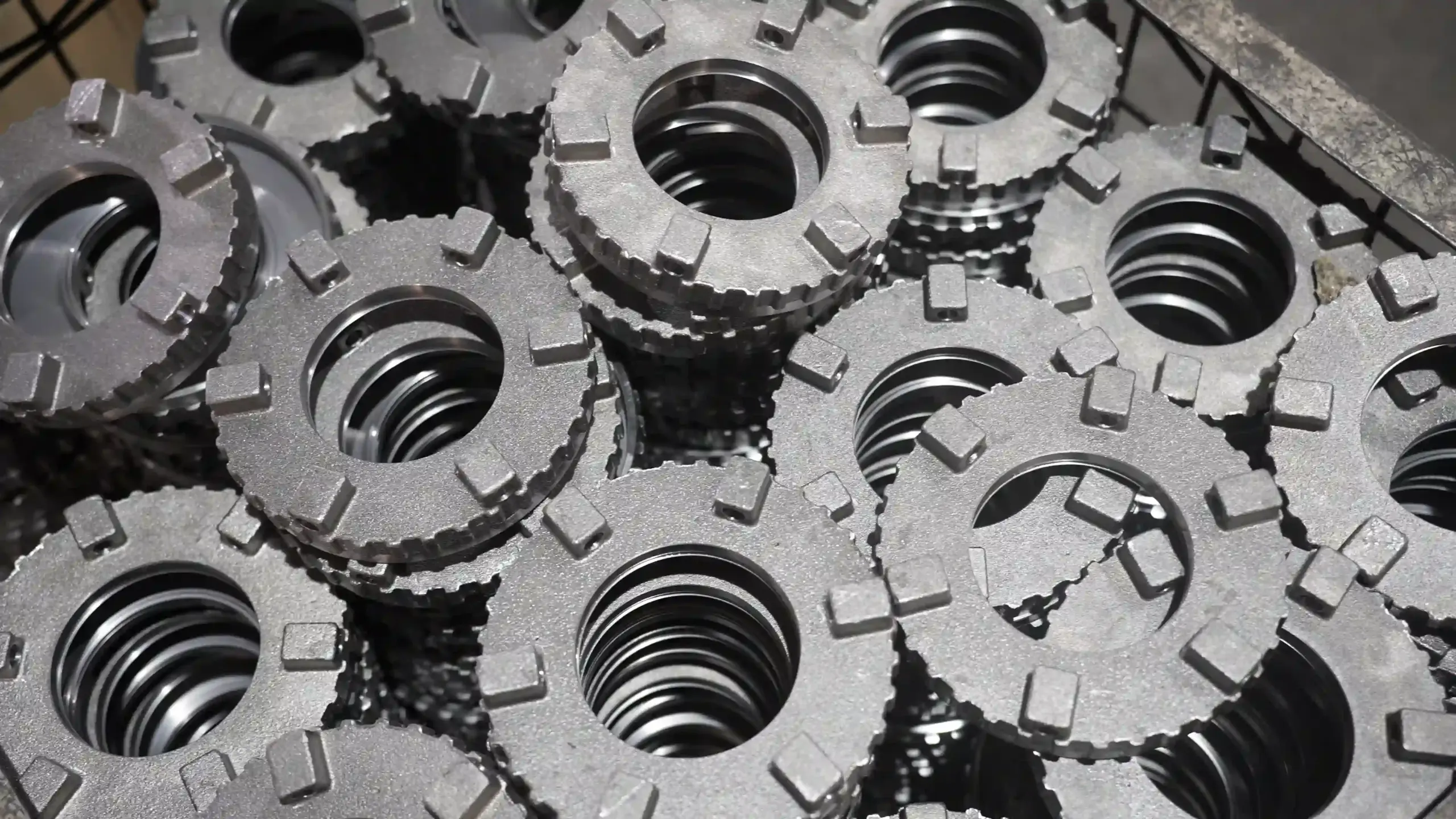 Electronics Industry Solutions with High-Precision Metal Components