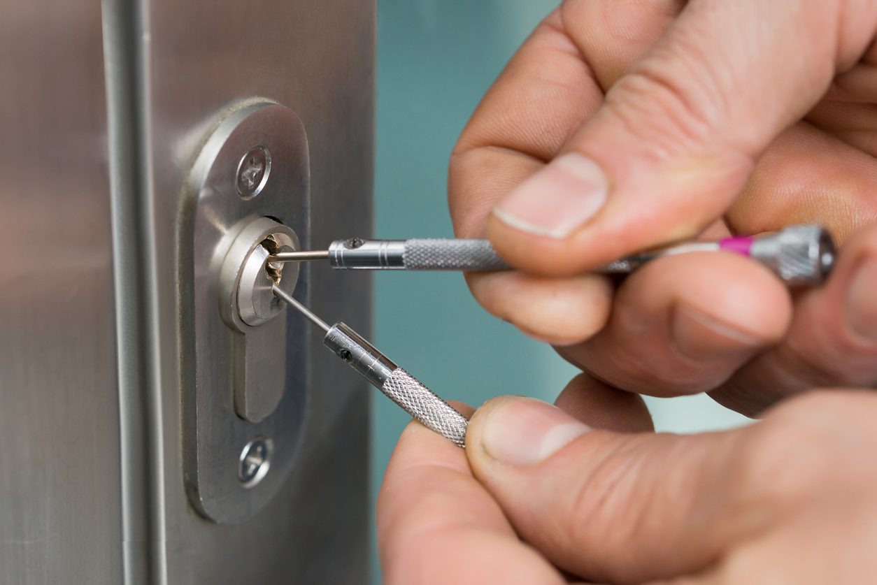 Emergency 24h Locksmith with Customer-First Service