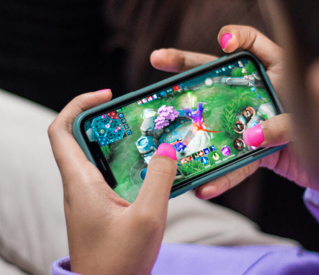 Unwind with Engaging Games to Play by Yourself for Fun and Relaxation