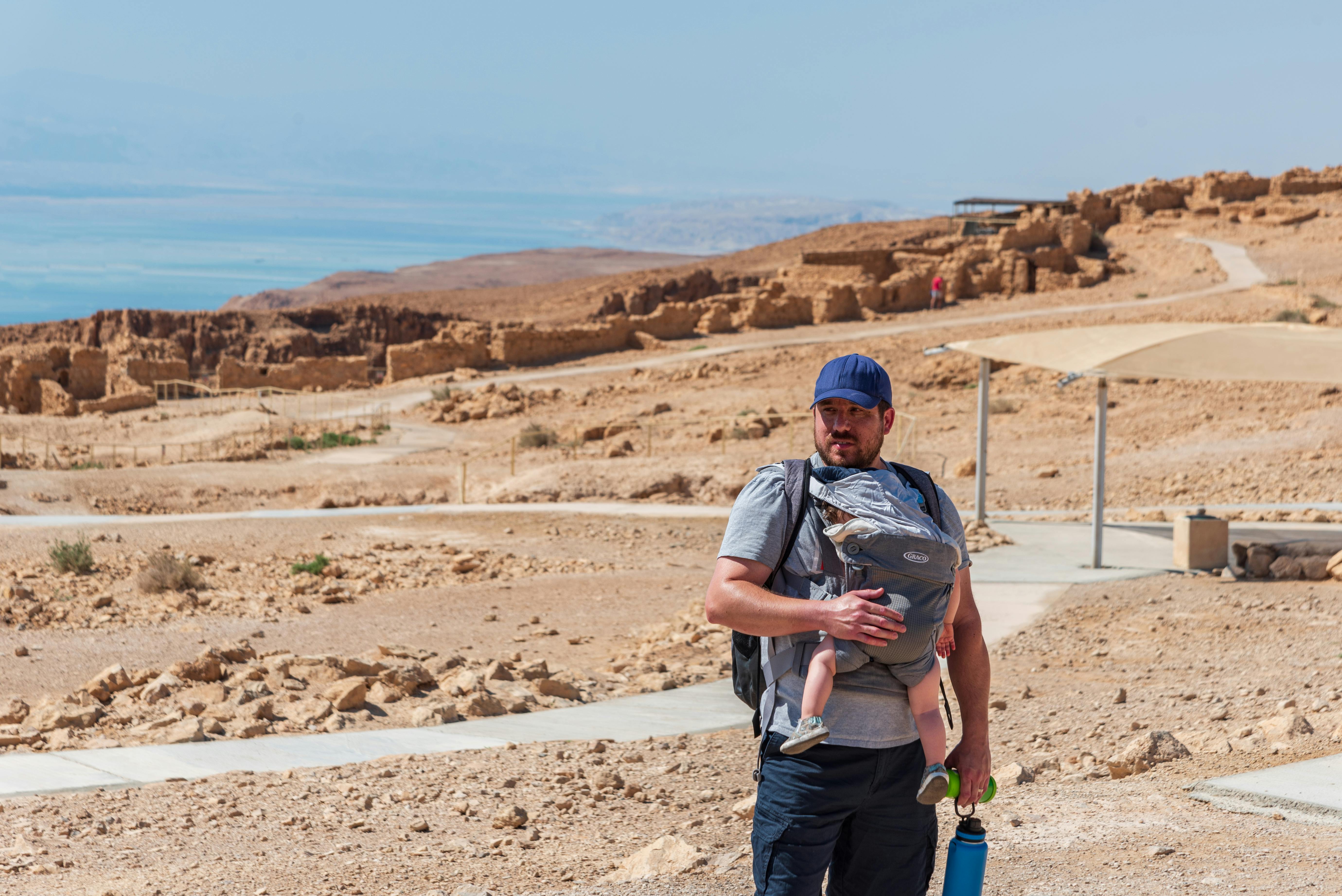 Tee Shirt Porte Bébé : Confort et Praticité pour le Portage de Bébé